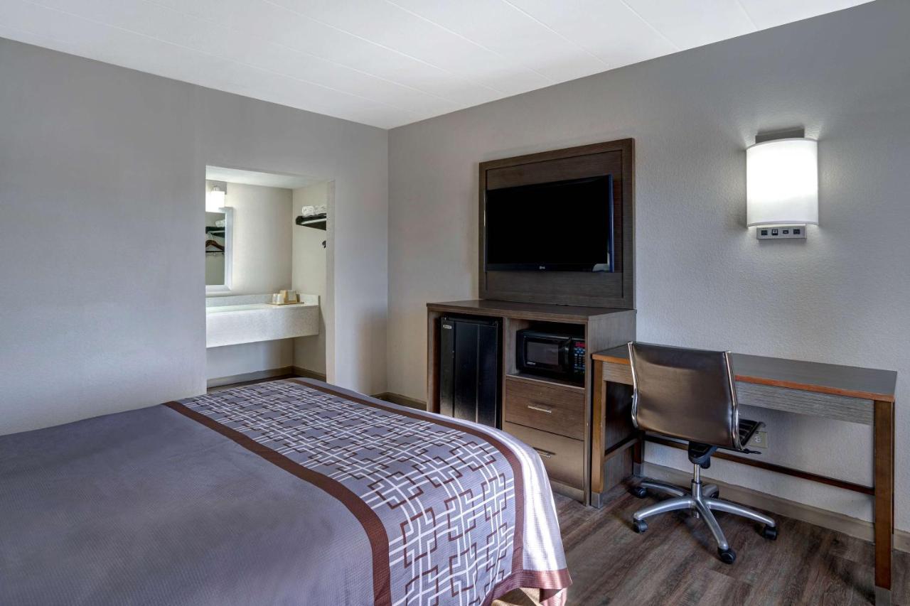 Motel 6 Burlington Buitenkant foto