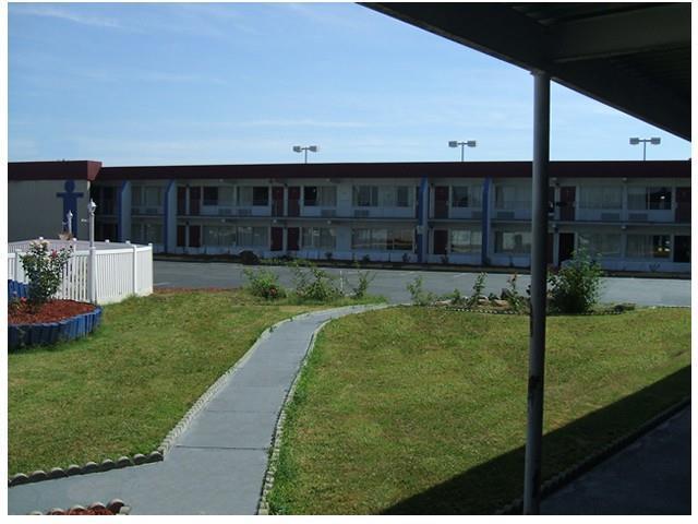 Motel 6 Burlington Buitenkant foto