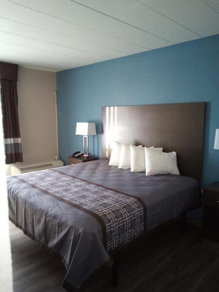 Motel 6 Burlington Buitenkant foto